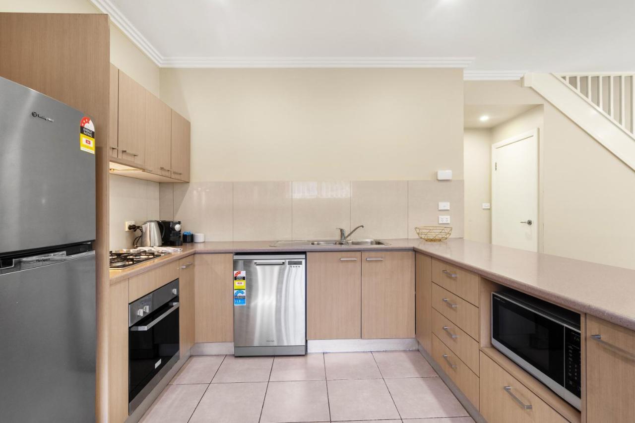 Newcastle Short Stay Accommodation - Birmingham Garden Townhouses エクステリア 写真