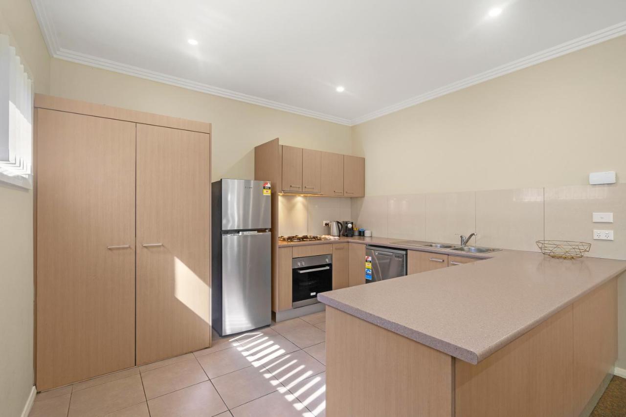 Newcastle Short Stay Accommodation - Birmingham Garden Townhouses エクステリア 写真